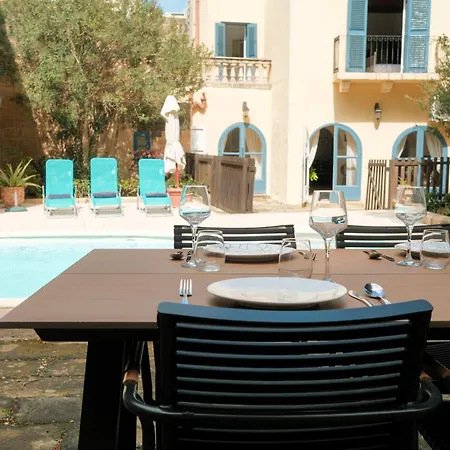 Historic With A Private Pool * موستا