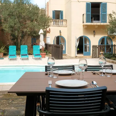 Historic With A Private Pool فيلة موستا