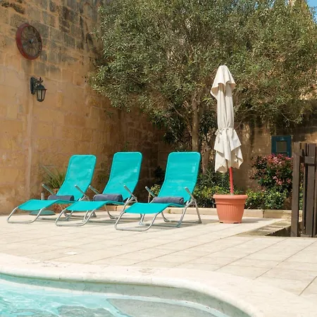 Historic With A Private Pool فيلة