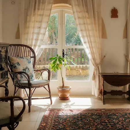 Historic With A Private Pool * موستا