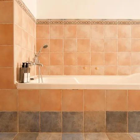 Historic With A Private Pool فيلة موستا