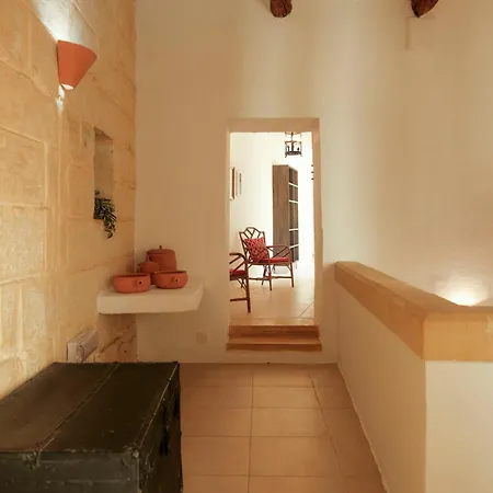 Historic With A Private Pool فيلة *