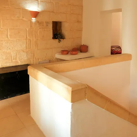 Historic With A Private Pool موستا