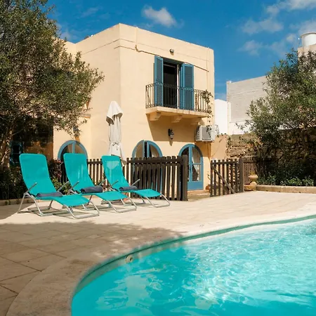 Historic With A Private Pool فيلة موستا